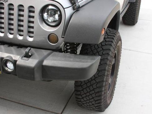 Used 2017 Jeep Wrangler Unlimited Sport w/ Quick Order Package 24S AWD/4WD image 38