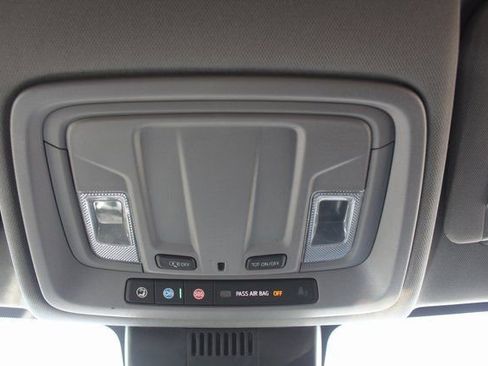 Used 2022 GMC Sierra 1500 SLT image 33