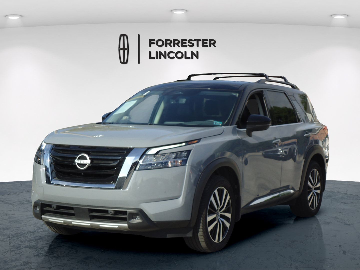 Used 2023 Nissan Pathfinder Platinum AWD/4WD image 7