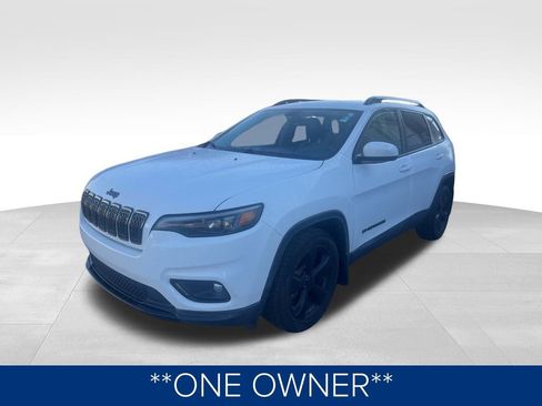 Used 2020 Jeep Cherokee Latitude Plus image 2