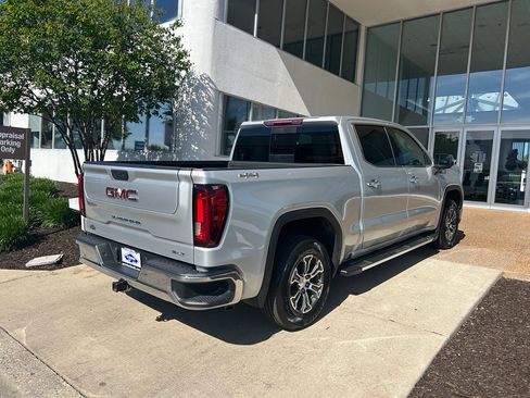Used 2022 GMC Sierra 1500 SLT w/ SLT Convenience Package AWD/4WD image 5