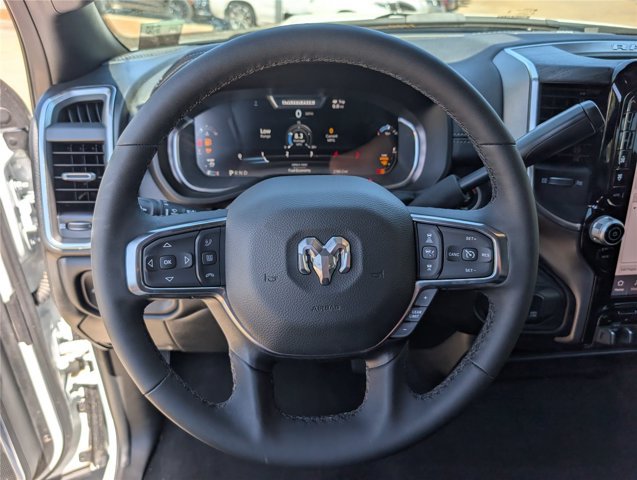 Used 2026 RAM 2500 Laramie AWD/4WD image 18
