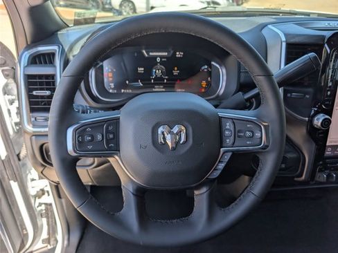 Used 2026 RAM 2500 Laramie AWD/4WD image 18