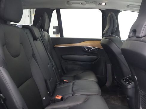Used 2022 Volvo XC90 T6 Momentum w/ Advanced Package AWD/4WD image 24