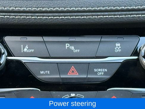 Used 2023 Chrysler Pacifica Touring-L w/ Uconnect Theater Family Group image 34