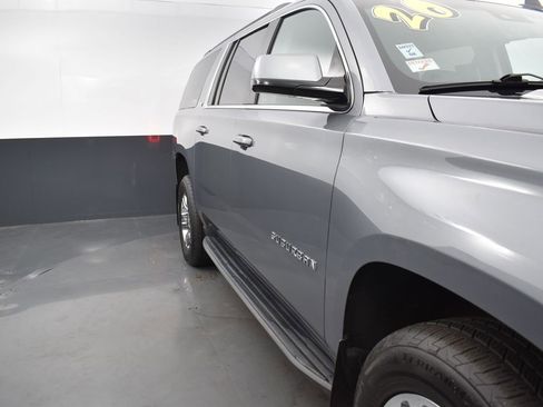 Used 2020 Chevrolet Suburban LT image 38