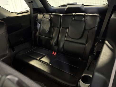 Used 2022 Ford Explorer Limited w/ Equipment Group 301A RWD image 26