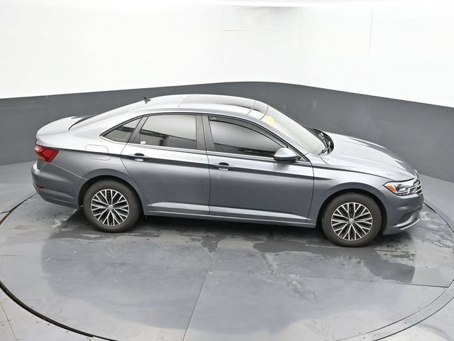 Used 2019 Volkswagen Jetta SE w/ Cold Weather Package FWD image 34