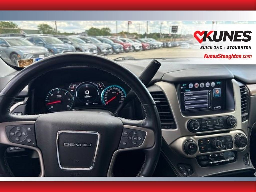 Used 2020 GMC Yukon XL Denali w/ Denali Ultimate Package AWD/4WD image 30