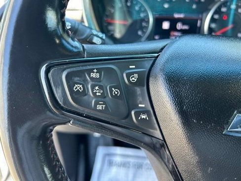 Used 2022 Chevrolet Equinox RS w/ RS Leather Package FWD image 18