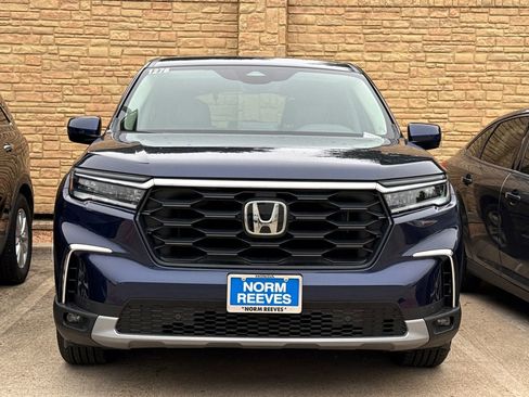 Certified 2025 Honda Pilot EX-L image 2