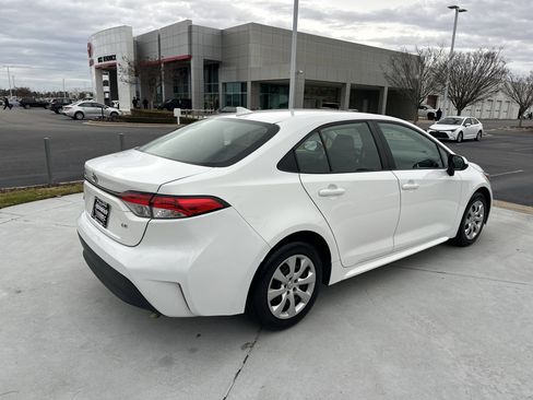 Certified 2024 Toyota Corolla LE image 10