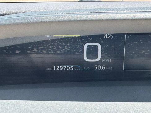 Used 2016 Toyota Prius Two w/ Preferred Accessory Package FWD image 16