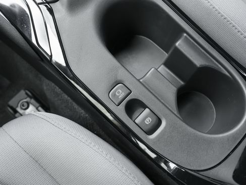 Used 2024 Toyota Corolla SE FWD image 18