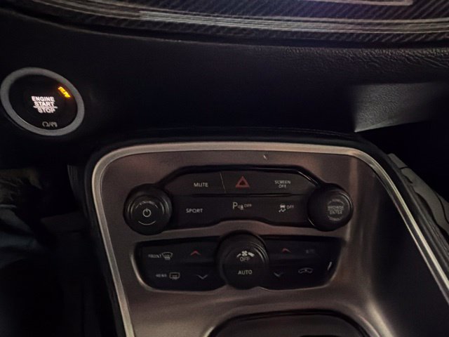 Used 2021 Dodge Challenger SXT w/ Driver Convenience Group RWD image 20