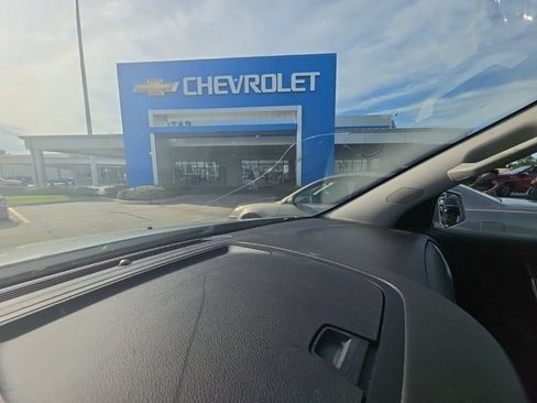 Used 2015 Chevrolet Traverse LT w/ Style and Technology Package FWD image 18