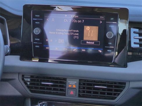 Used 2025 Volkswagen Jetta SE image 20