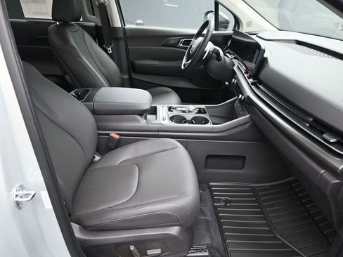 New 2026 Kia Carnival SX w/ SX Dark Edition Package image 40