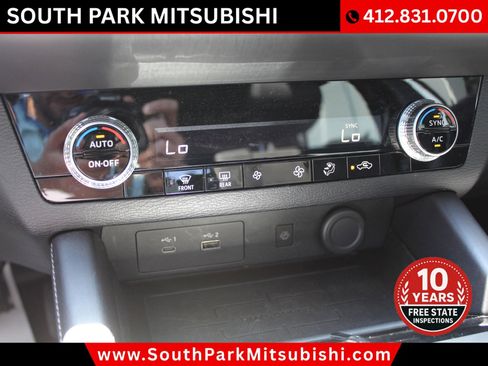 Used 2022 Mitsubishi Outlander SEL Black Edition FWD image 22