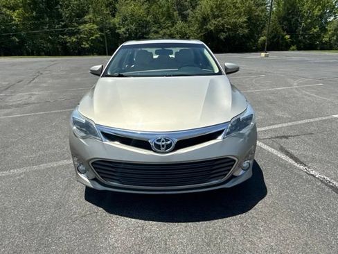 Used 2015 Toyota Avalon XLE Touring FWD image 3