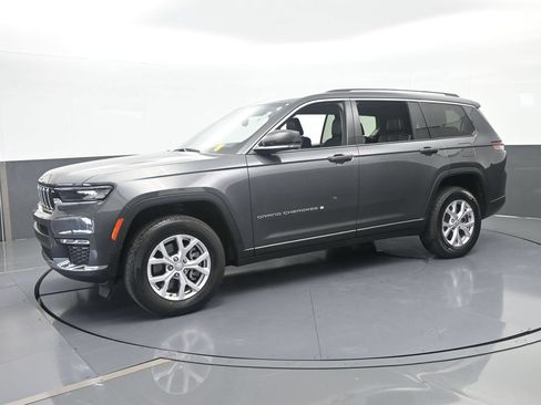 Used 2022 Jeep Grand Cherokee L Limited RWD image 2