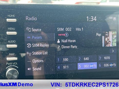 Used 2023 Toyota Sienna LE image 28