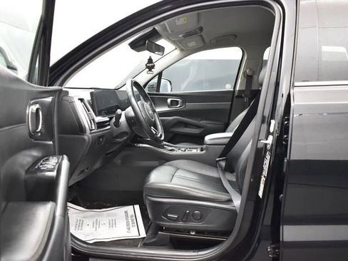 Used 2024 Kia Sorento S FWD image 14