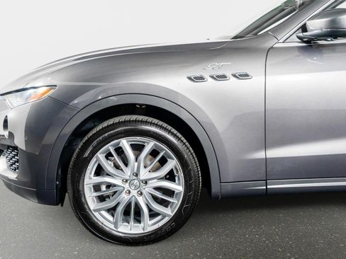 Used 2022 Maserati Levante GT AWD/4WD image 11