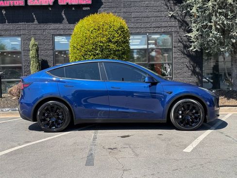 Used 2021 Tesla Model Y Long Range image 22