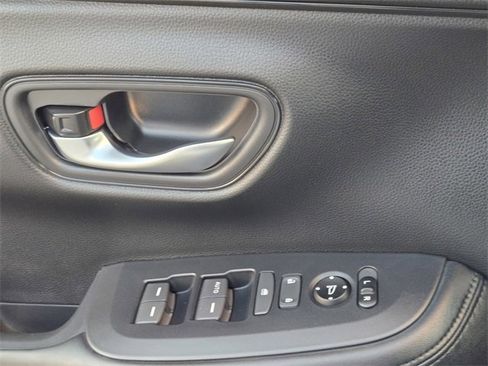 New 2026 Honda HR-V LX image 18