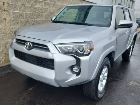 Used 2024 Toyota 4Runner SR5 image 40
