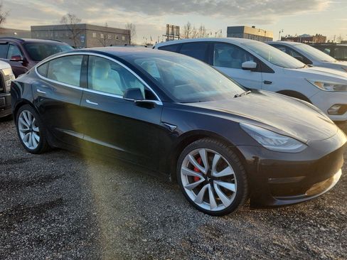 Used 2018 Tesla Model 3 Performance image 12