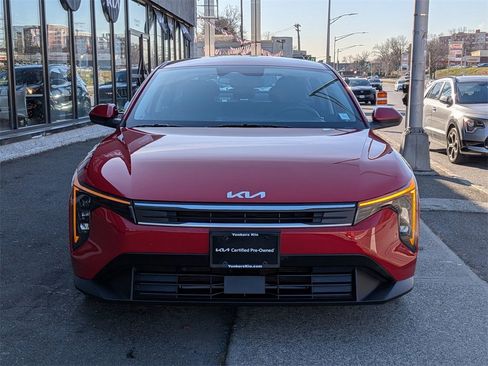 New 2025 Kia K4 LXS image 3