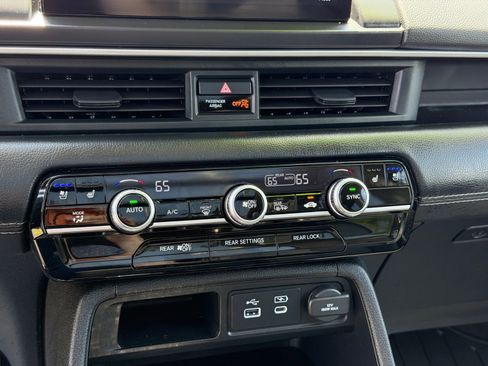 Used 2024 Honda Pilot Elite image 26