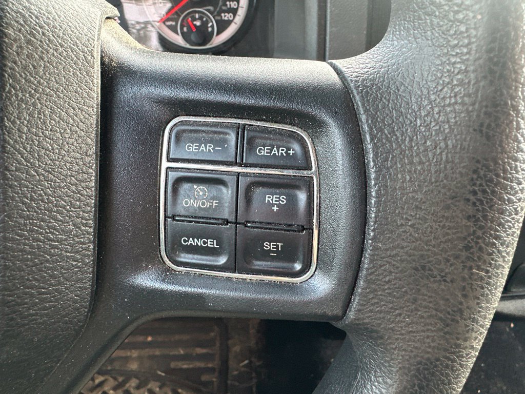 Used 2019 RAM 1500 Classic SLT AWD/4WD image 17