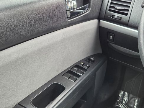Used 2012 Nissan Sentra 2.0 SR FWD image 26