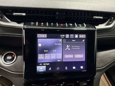 Used 2025 Jeep Grand Cherokee L Altitude RWD image 14