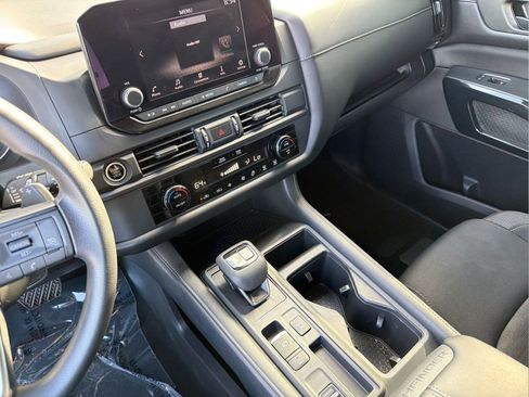 Certified 2023 Nissan Pathfinder S FWD image 17