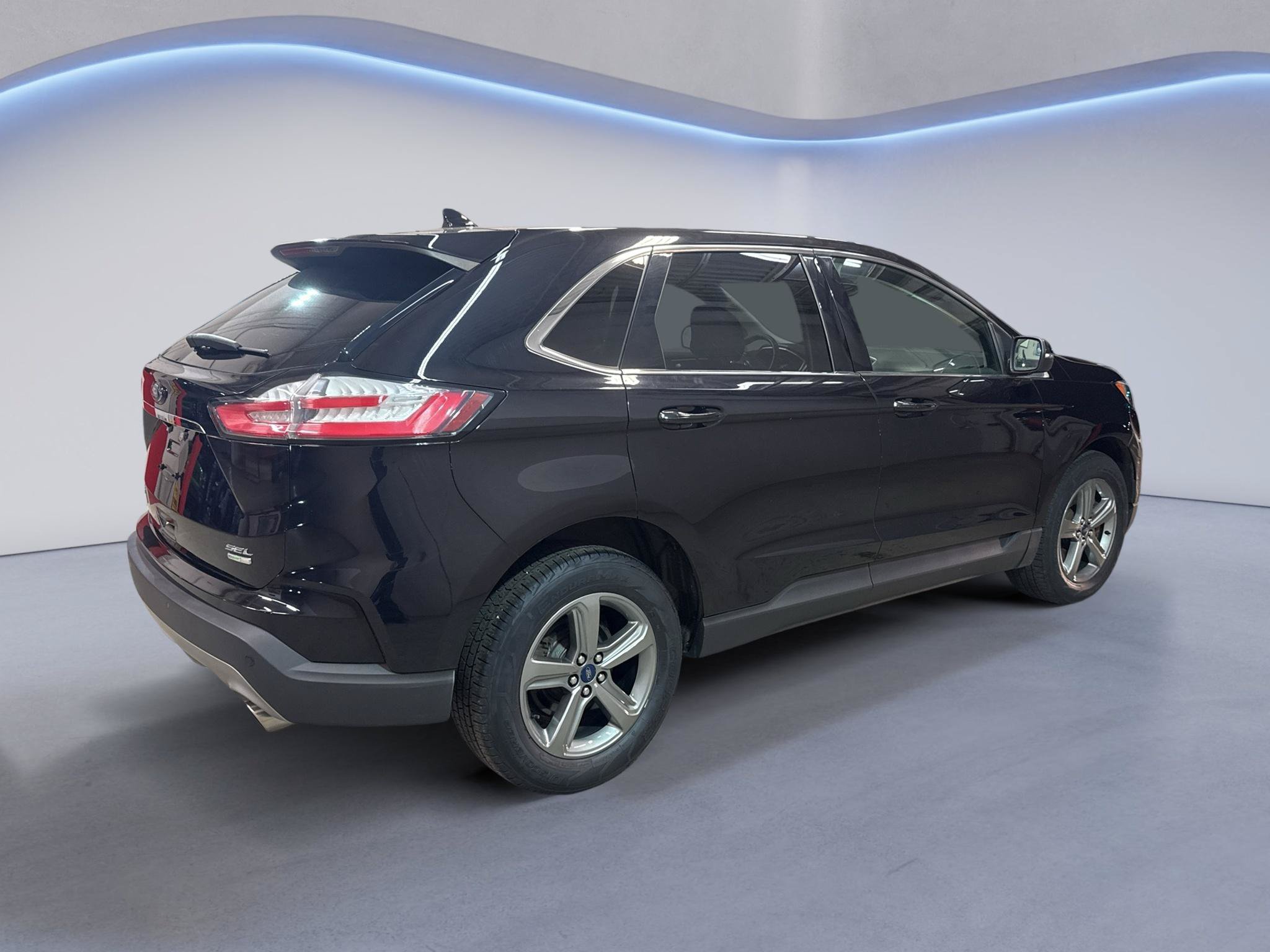Used 2019 Ford Edge SEL w/ Equipment Group 201A AWD/4WD image 8