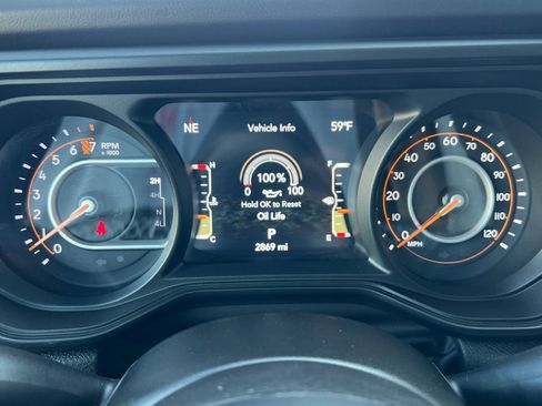 Certified 2025 Jeep Gladiator Rubicon image 25