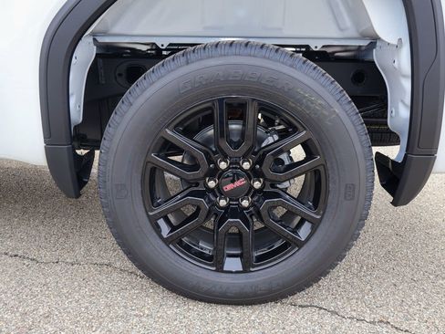 New 2026 GMC Sierra 1500 Elevation image 30