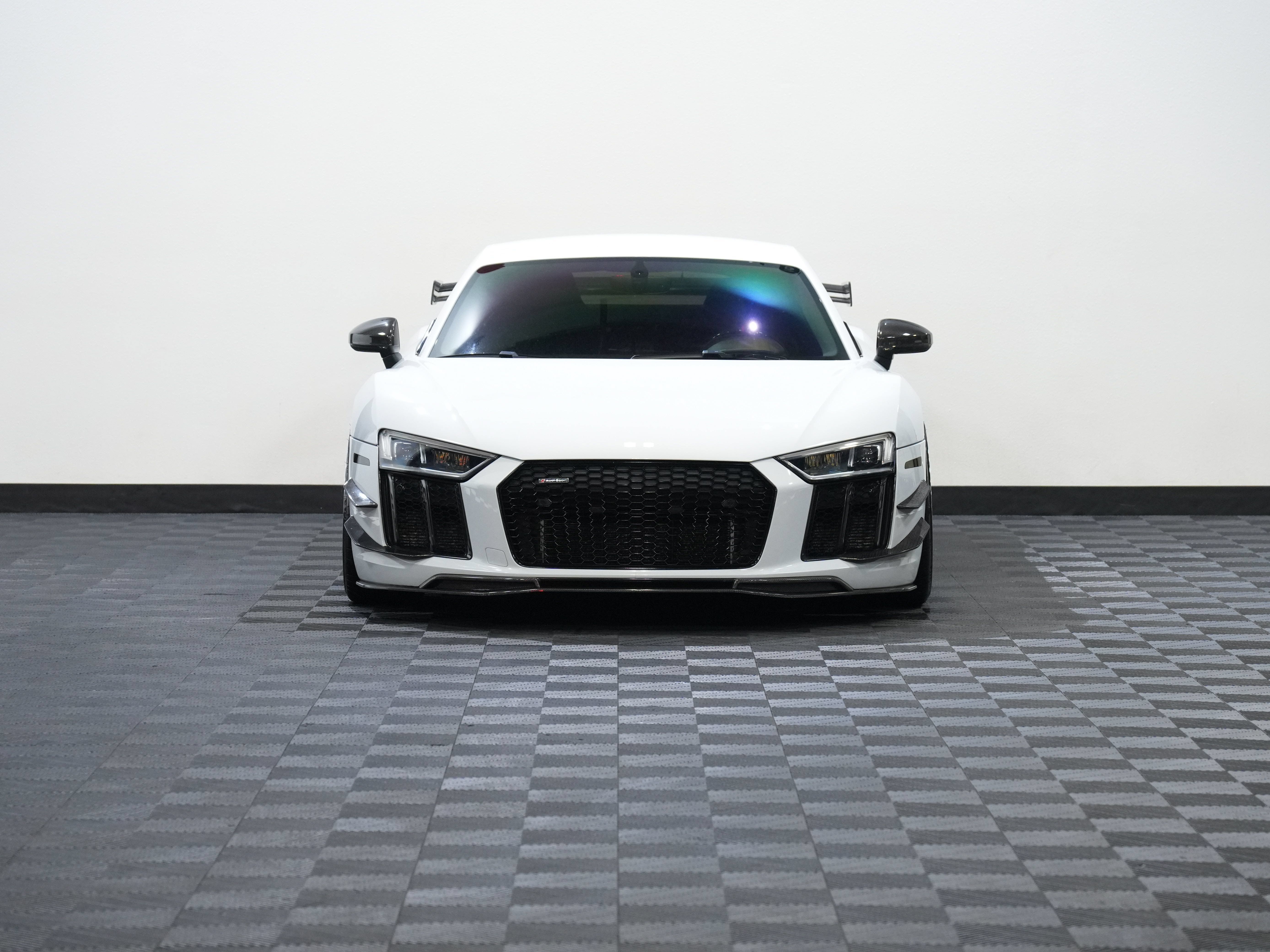 Used 2017 Audi R8 V10 plus AWD/4WD image 4
