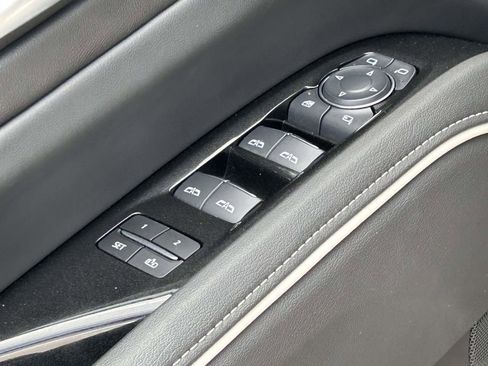 Used 2024 Cadillac Escalade Sport w/ LPO, ONYX Package AWD/4WD image 17