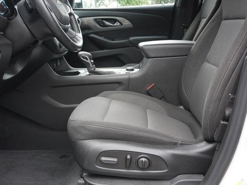 Used 2023 Chevrolet Traverse LT AWD/4WD image 25