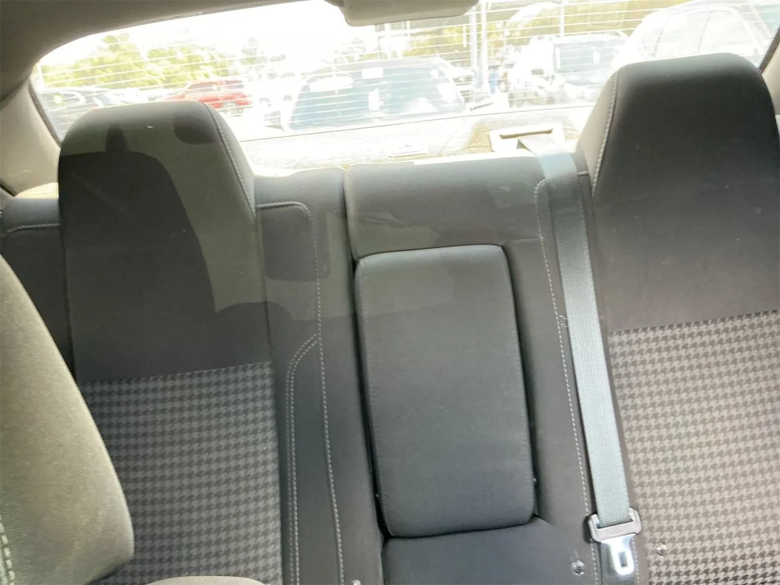 Used 2018 Dodge Challenger SXT RWD image 4