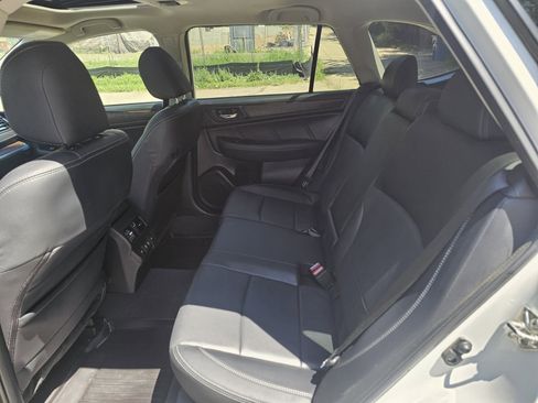 Used 2019 Subaru Outback 3.6R Limited AWD/4WD image 27