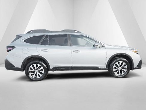 Used 2021 Subaru Outback Premium w/ Popular Package #1 AWD/4WD image 4