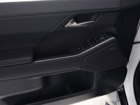 Used 2026 Lexus GX 550 w/ Accessory Package (2T) AWD/4WD image 19