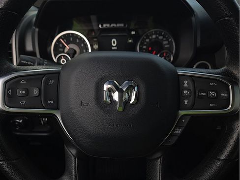 Used 2025 RAM 1500 Warlock AWD/4WD image 37
