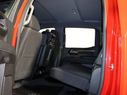 Used 2023 Chevrolet Silverado 1500 LT AWD/4WD image 15